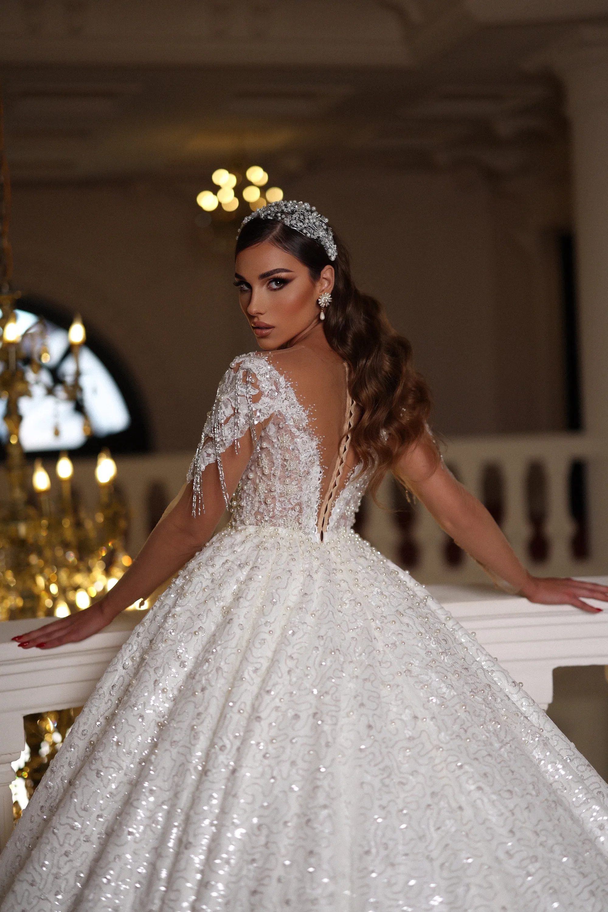 Glamorous Bridal Gown with Perfect Décolleté