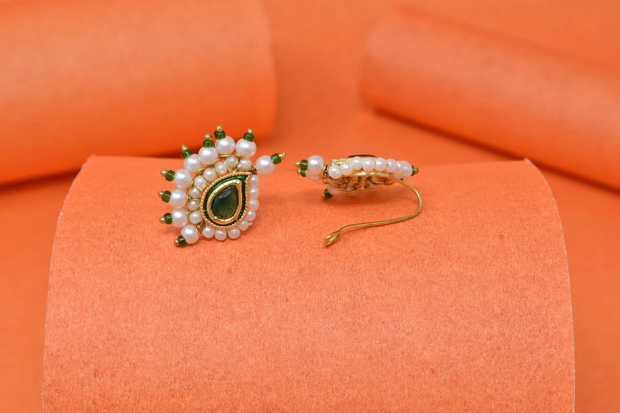 Glamorous Clip Nath: Effortless Accent