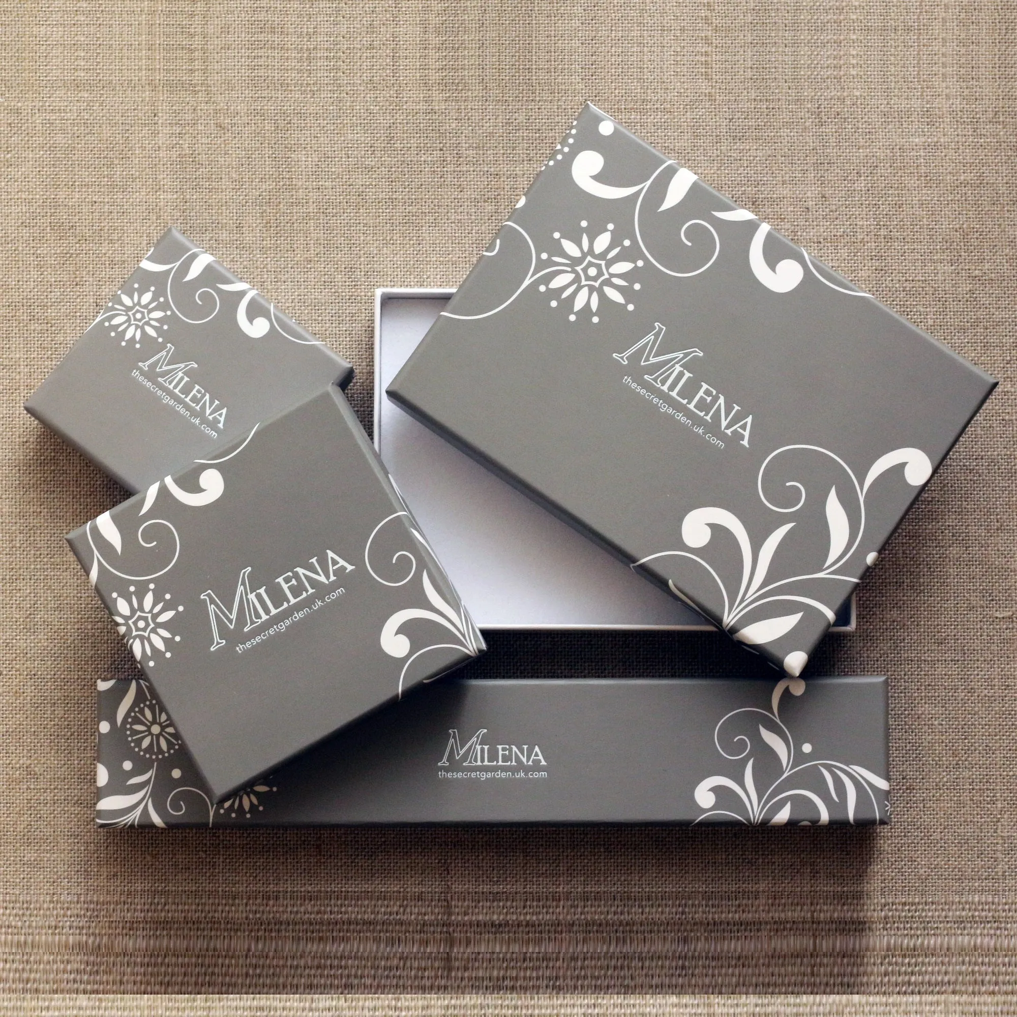 MILENA Bracelet Silver and Onyx Elegant
